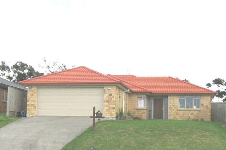Photo of property in 72 Ruze Vida Drive, Massey, Auckland, 0614