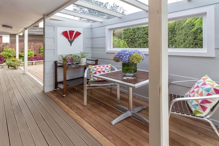 Photo of property in 2/96 Gosford Drive, Botany Downs, Auckland, 2010