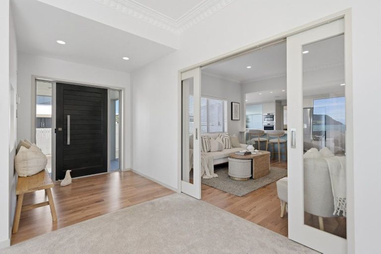 Photo of property in 19 Beach Road, Otumoetai, Tauranga, 3110