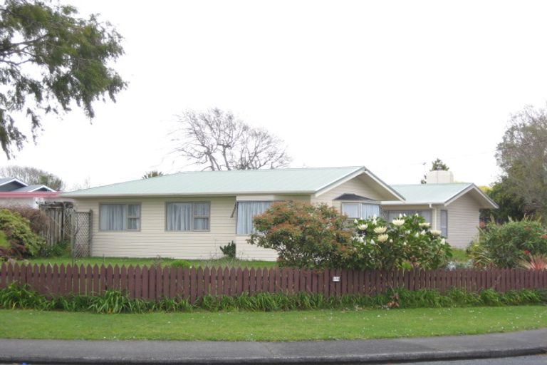 Photo of property in 238 Huatoki Street, Upper Vogeltown, New Plymouth, 4310