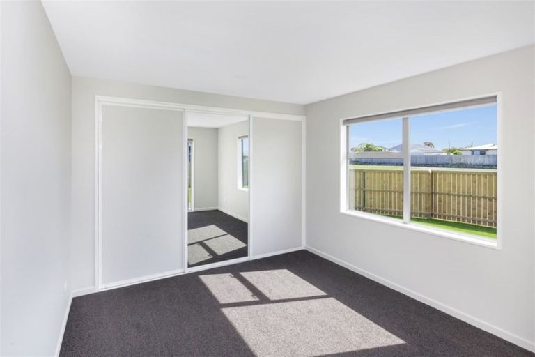 Photo of property in 16 Kingsbridge West, Burwood, Christchurch, 8083