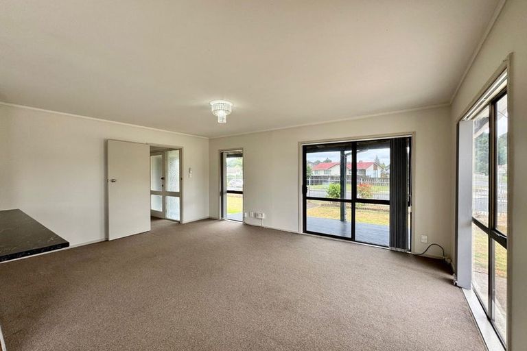 Photo of property in 81 John Walker Drive, Manurewa, Auckland, 2102