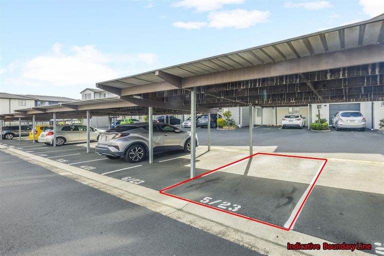 Photo of property in 5/23 Opito Way, East Tamaki, Auckland, 2013