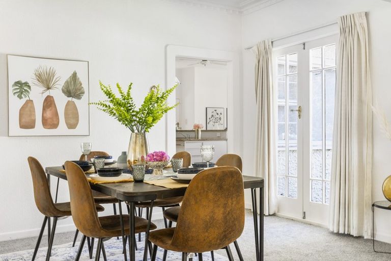 Photo of property in 112 Great South Road, Huntly, 3700