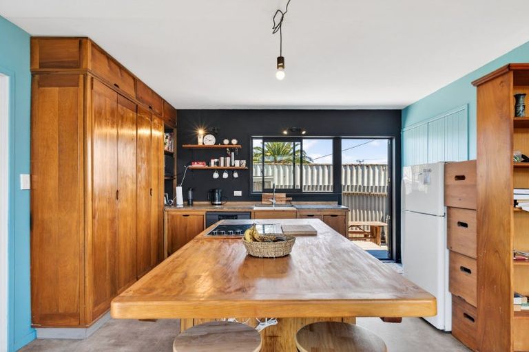 Photo of property in 414 Main Road North, Bay View, Napier, 4104