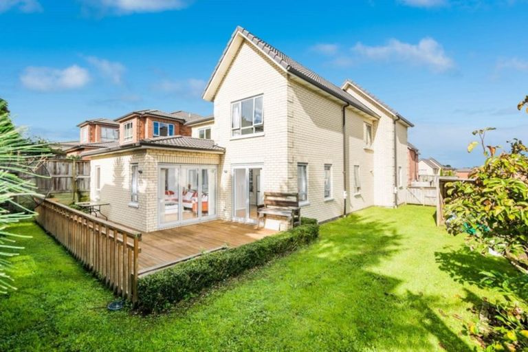 Photo of property in 59 Fields Parade, Oteha, Auckland, 0632