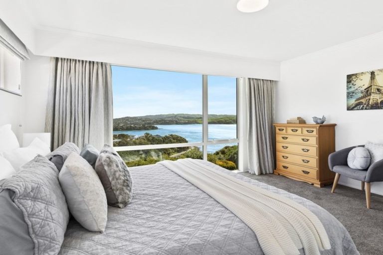 Photo of property in 5 Compass Way, Whitby, Porirua, 5024