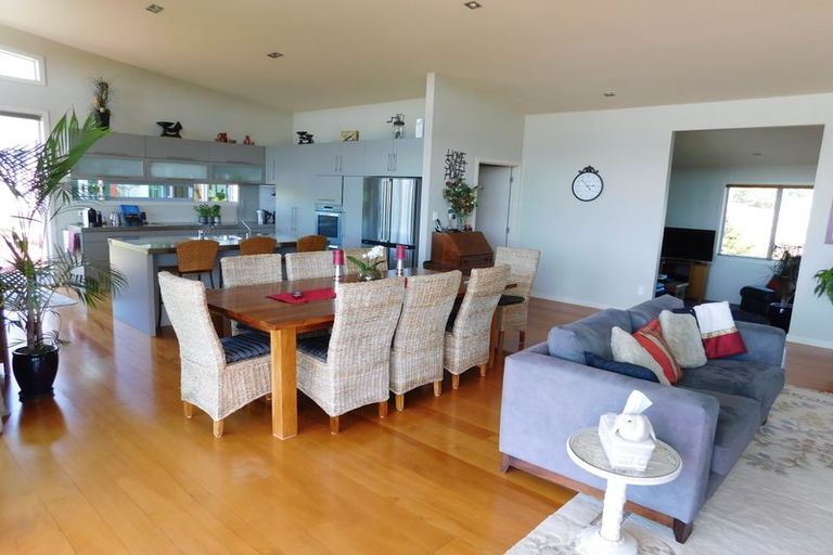 Photo of property in 17 Rarere Terrace, Kerikeri, 0230
