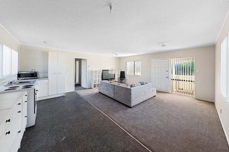 Photo of property in 1/19 Templeton Place, Clendon Park, Auckland, 2103