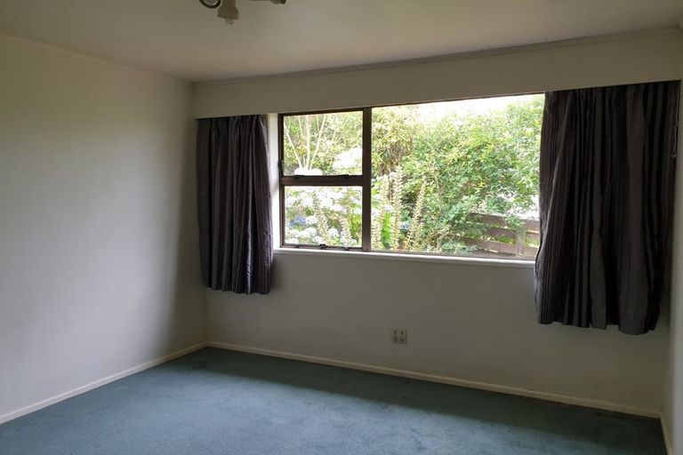 Photo of property in 1 Ceres Crescent, Johnsonville, Wellington, 6037