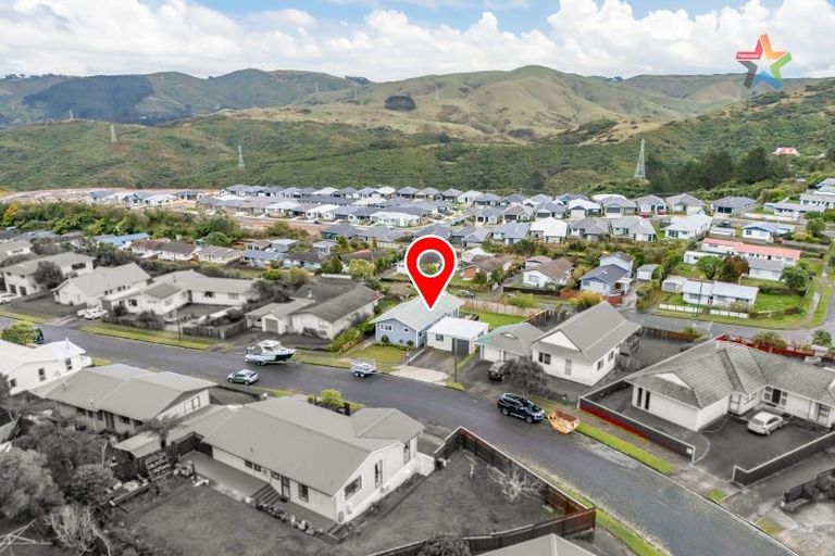 Photo of property in 18 Tarras Grove, Kelson, Lower Hutt, 5010