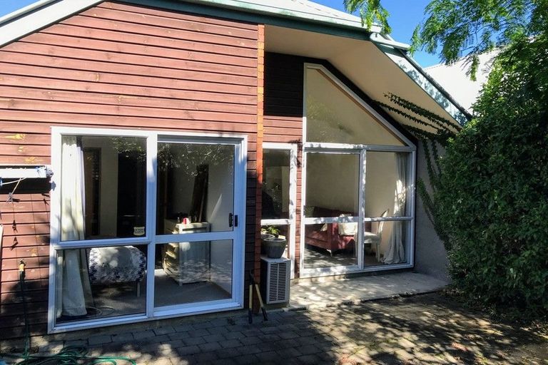 Photo of property in 10 Rehua Lane, St Albans, Christchurch, 8014