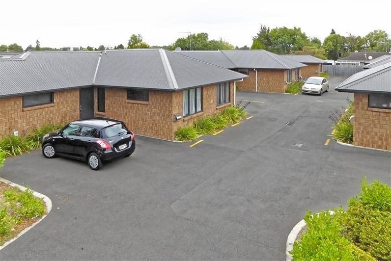 Photo of property in 3/102 Old Farm Road, Hamilton East, Hamilton, 3216