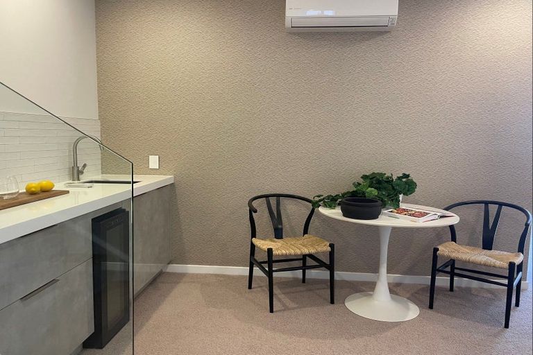 Photo of property in 2 Challenger Lane, Redcliffs, Christchurch, 8081