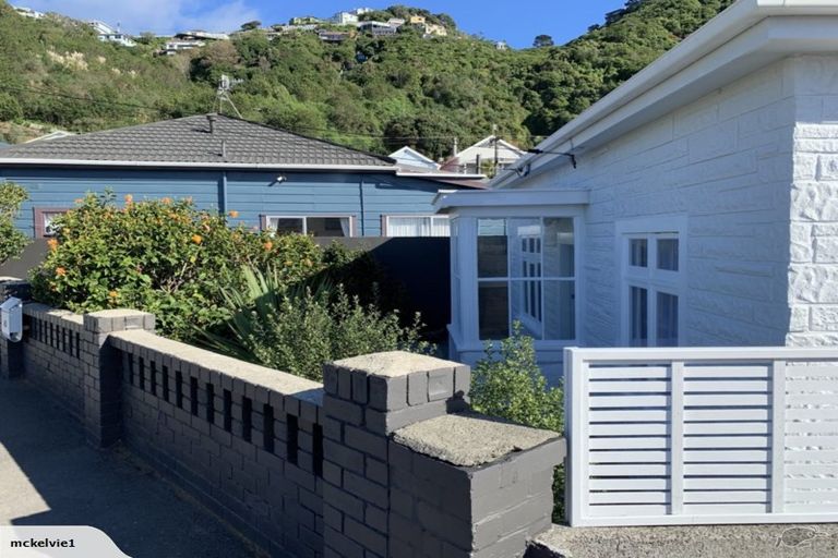 Photo of property in 40 Rua Street, Lyall Bay, Wellington, 6022
