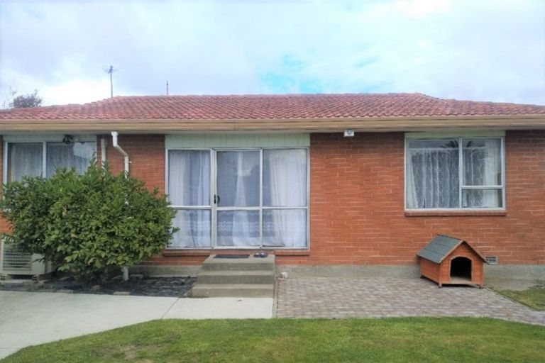 Photo of property in 2/5 Fir Tree Lane, Aranui, Christchurch, 8061