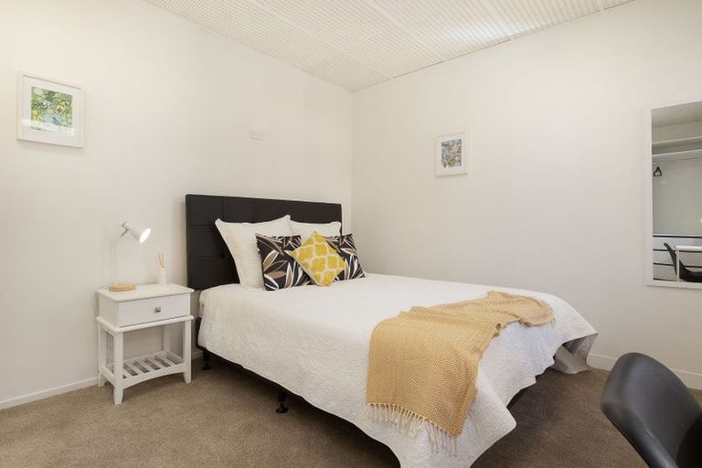 Photo of property in 17f Albert Street, Palmerston North, 4414
