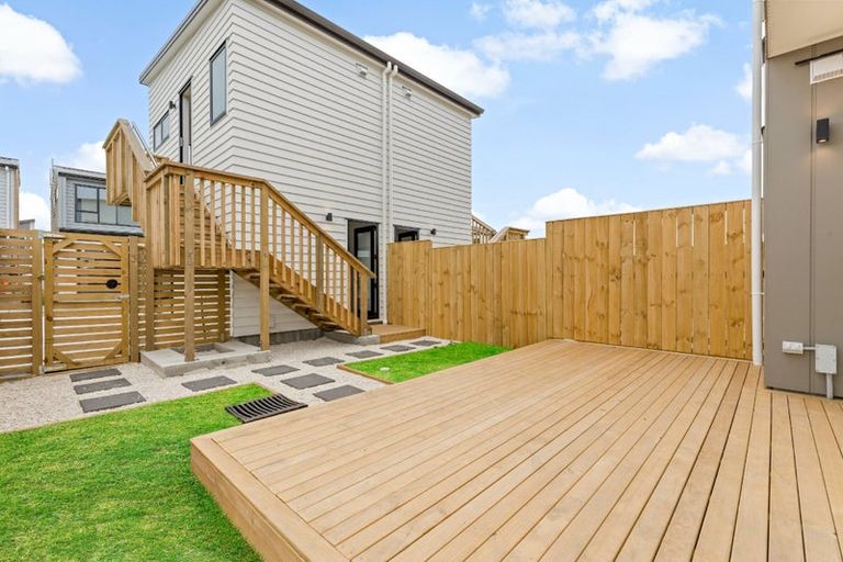 Photo of property in 28 Whare Kauri Road, Papakura, 2110