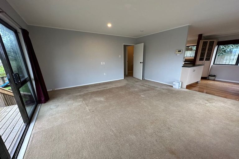 Photo of property in 1/6 Nielsen Place, Massey, Auckland, 0614