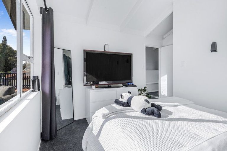 Photo of property in 16 Shelley Jane Place, Dinsdale, Hamilton, 3204