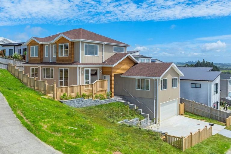 Photo of property in 42 Takurua Terrace, Orewa, 0931