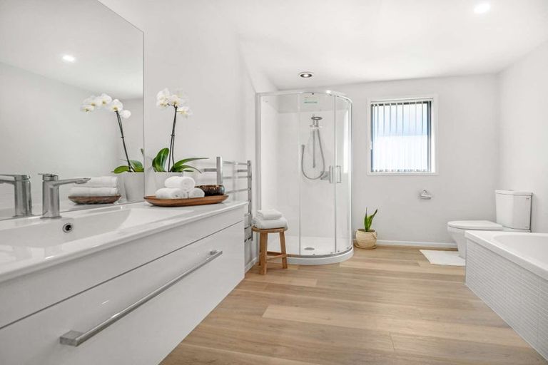 Photo of property in 8 Evan Tasman Lane, Waiuku, 2123