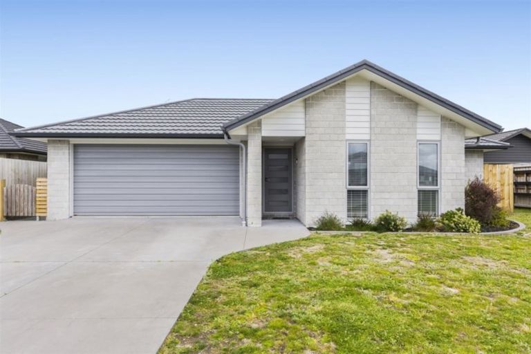 Photo of property in 23 Oka Street, Papamoa Beach, Papamoa, 3118