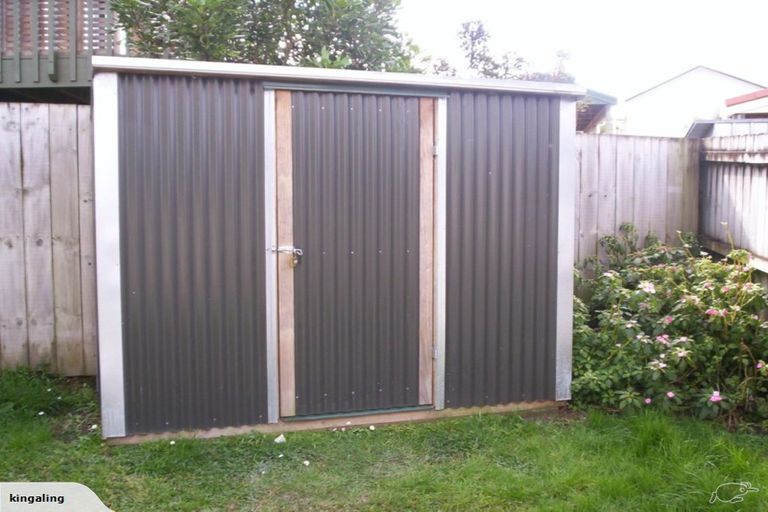 Photo of property in 30 Loughanure Place, Massey, Auckland, 0614