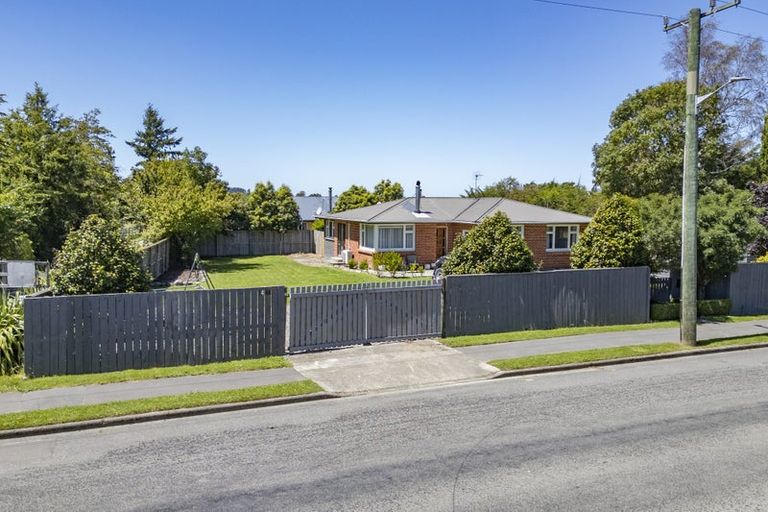 Photo of property in 144a High Street, Oxford, 7430