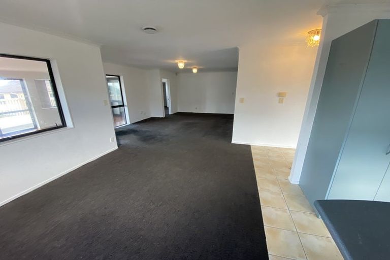 Photo of property in 22 Hilltop Road, Clover Park, Auckland, 2019