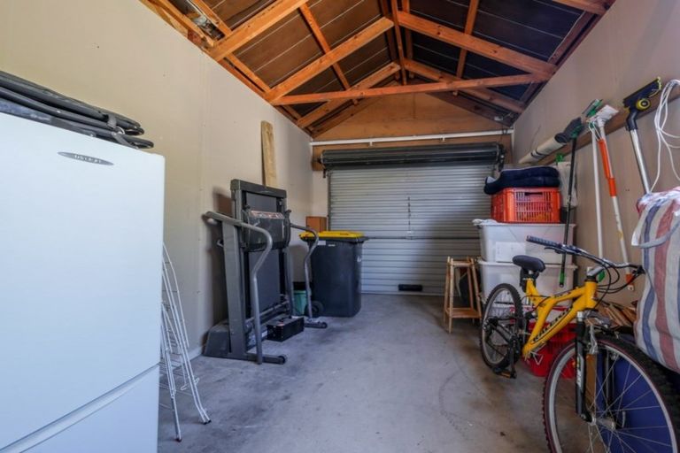 Photo of property in 2 Kings Avenue, South Dunedin, Dunedin, 9012