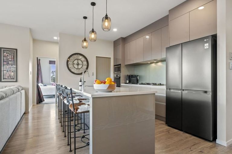 Photo of property in 11 Nobilo Road, Kumeu, 0810