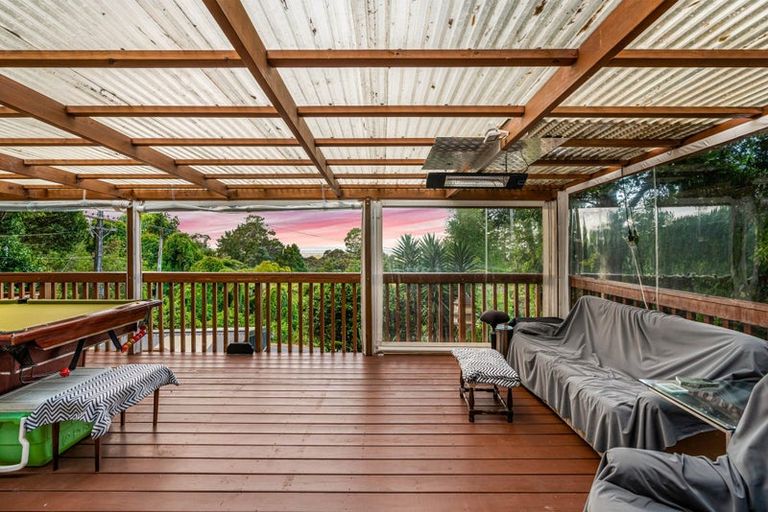 Photo of property in 894 West Coast Road, Waiatarua, Auckland, 0604