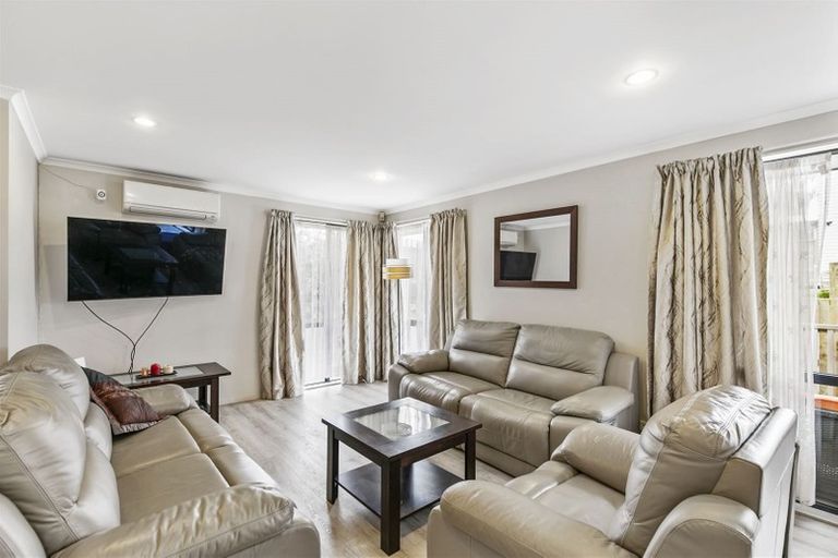 Photo of property in 13a Pax Avenue, Forrest Hill, Auckland, 0620