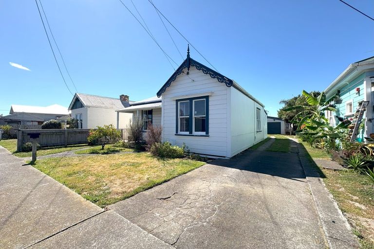 Photo of property in 18 Tay Street, Whanganui, 4500