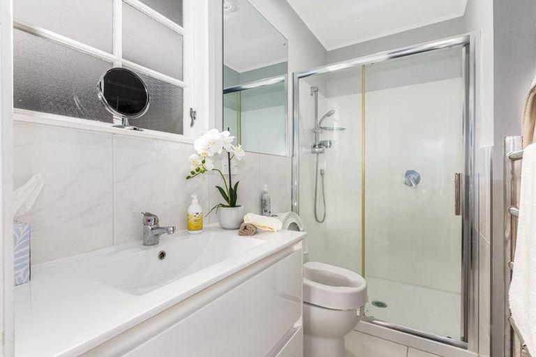 Photo of property in 7 Luff Place, Whitby, Porirua, 5024