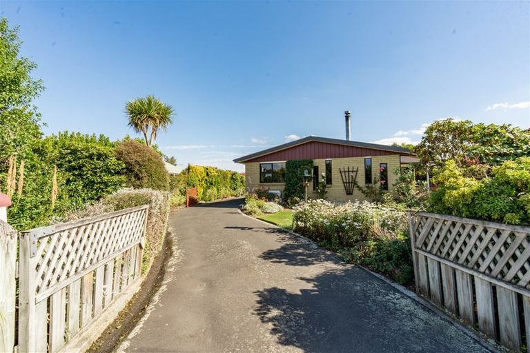 Photo of property in 15 Highgate, Milton, 9220