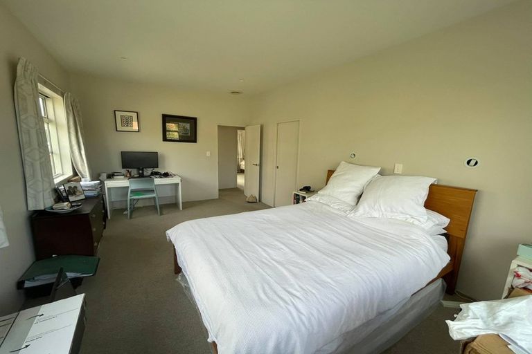 Photo of property in 16 Massey Avenue, Greenlane, Auckland, 1061