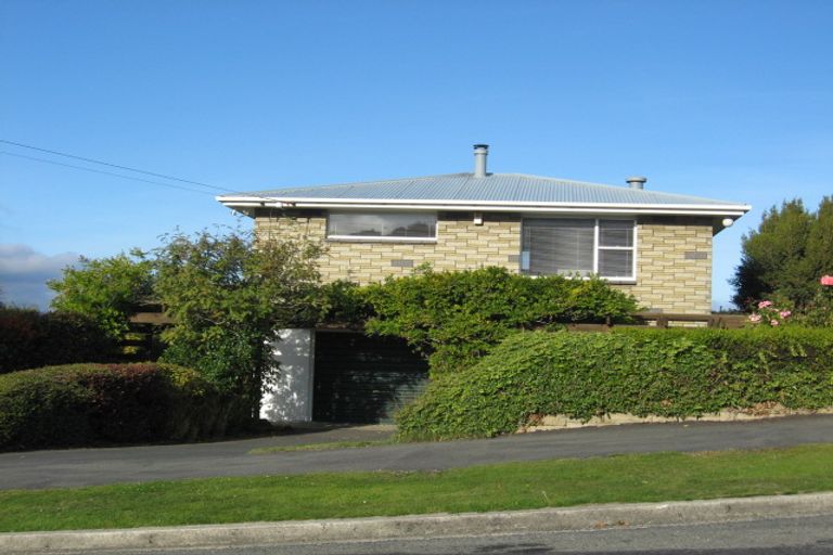 Photo of property in 121 Easther Crescent, Kew, Dunedin, 9012