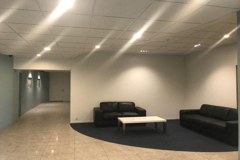 Photo of property in Terrace Tower Apartments, 9b/126 The Terrace, Wellington Central, Wellington, 6011