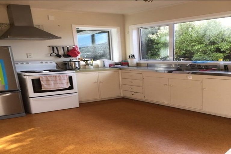 Photo of property in 9a Clementine Way, Crofton Downs, Wellington, 6035