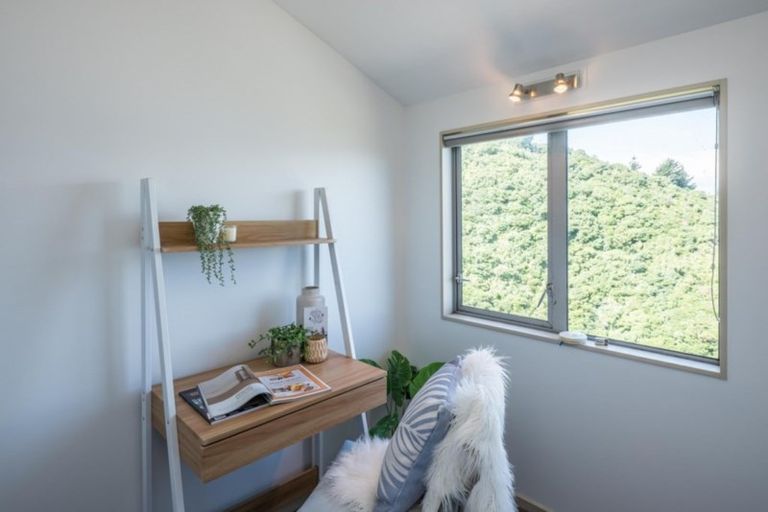 Photo of property in Onslow Heights, 17c Onslow Road, Khandallah, Wellington, 6035