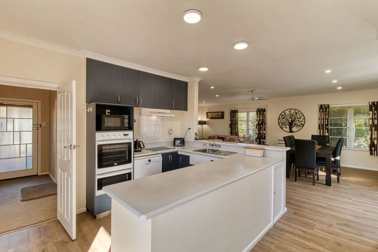 Photo of property in 161 Te Mata Road, Havelock North, 4130