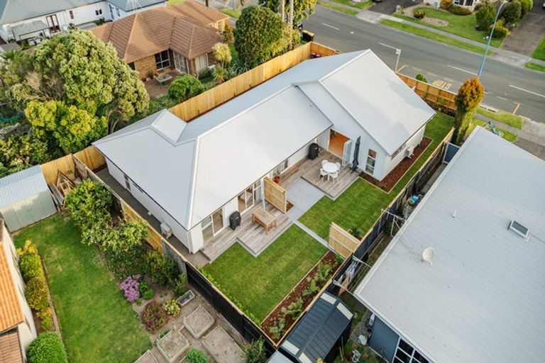 Photo of property in 85 Gravatt Road, Papamoa Beach, Papamoa, 3118