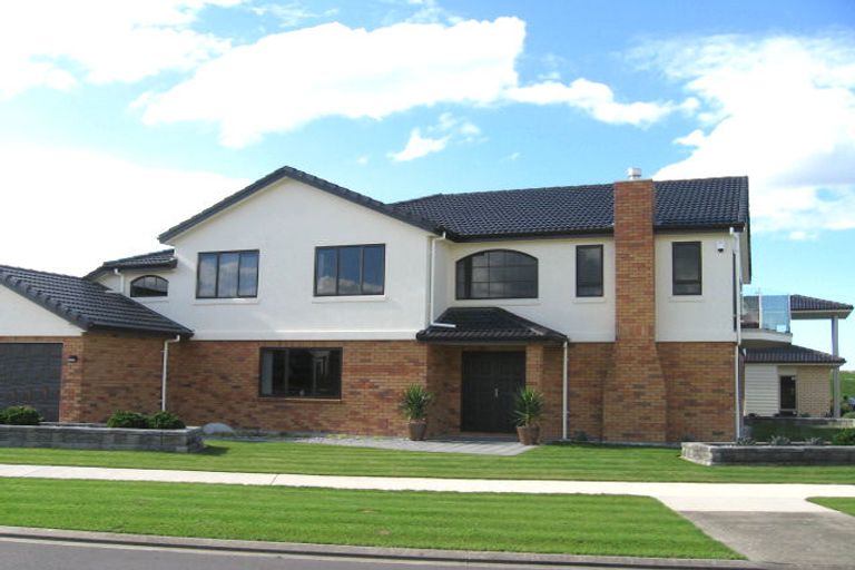 Photo of property in 23 Waikura Drive, Te Atatu Peninsula, Auckland, 0610
