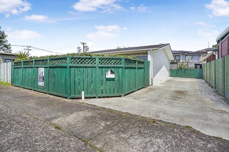 Photo of property in 2/30 Queen Street, Ngaruawahia, 3720