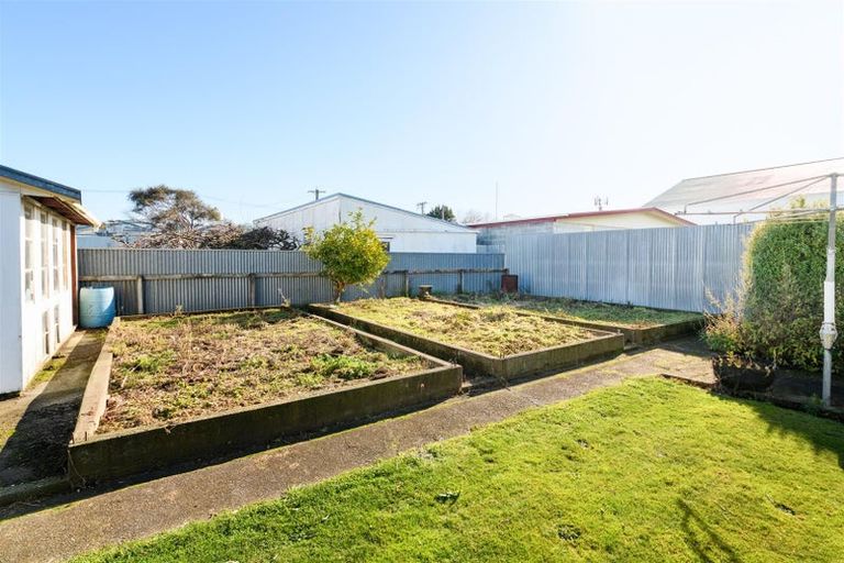 Photo of property in 27 Lower High Street, Marton, 4710