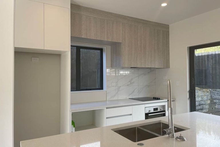 Photo of property in 36b Crestview Rise, Papakura, 2110