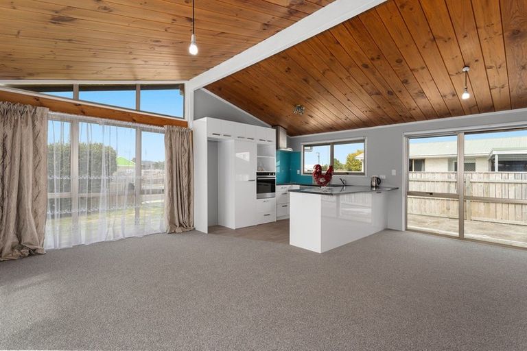 Photo of property in 49 Rata Avenue, Edgecumbe, 3120