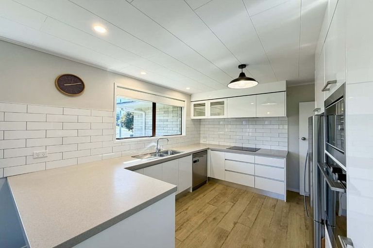 Photo of property in 15 Lantana Avenue, Bell Block, New Plymouth, 4312